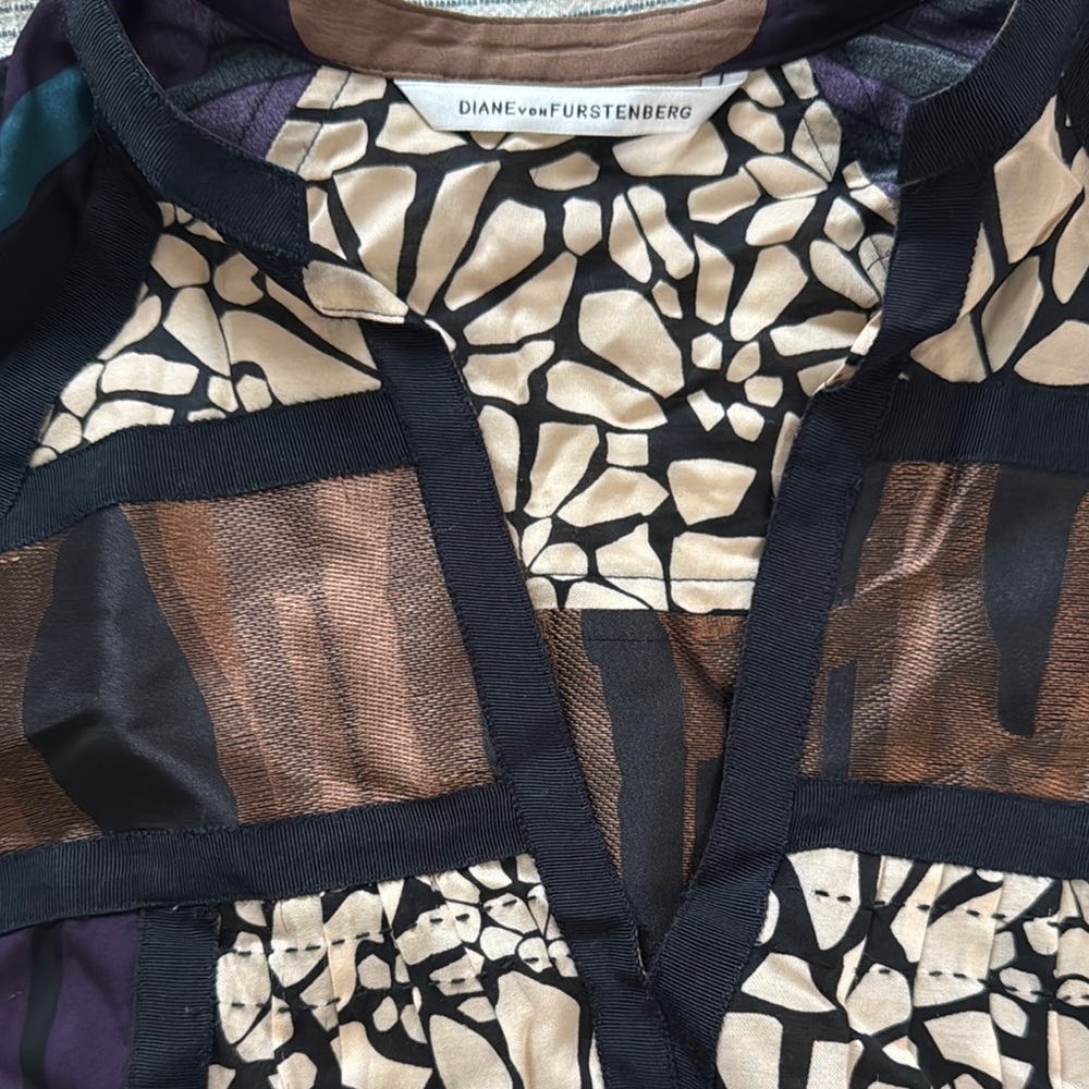 Diane von Furstenberg Abstract Pattern Blouse